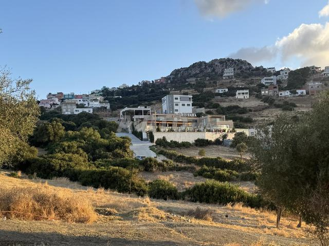 Terrain de 650m² à vendre à Ksar Sghir, avec permis de construire