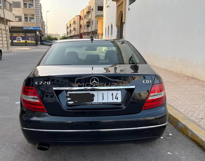 Mercedes-Benz 220 Diesel Automatique 2011 à Settat