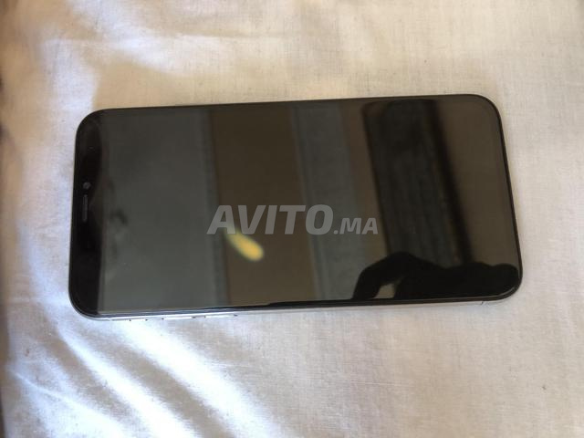 iPhone X 256 Go - 2