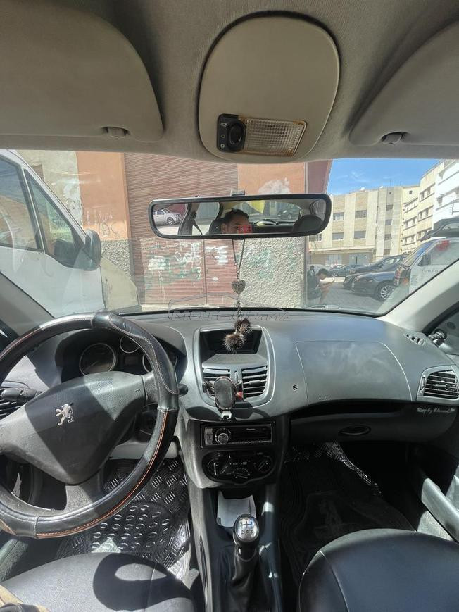 Peugeot 206 2011 essence toute option  