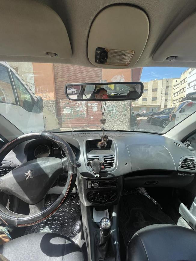 Peugeot 206 2011 essence toute option  