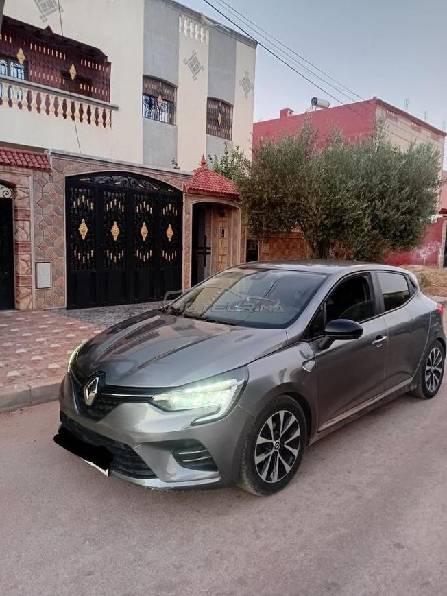 Renault Clio Essence Automatique 2024 à El Jadida