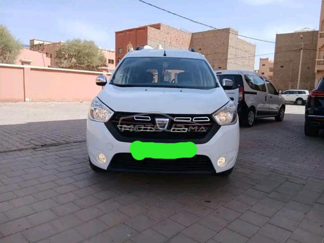 سيارة دوكير للبيع 