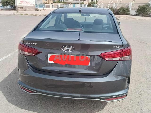 Hyundai Accent - 2