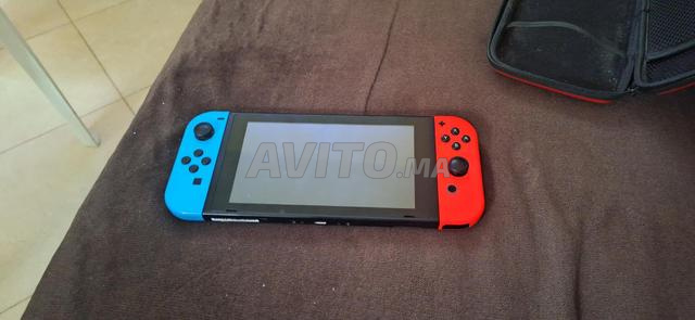 Nintendo Switch 1 avec ses accessoires - 2