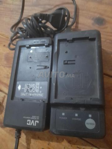 Chargeur de batterie JVC - 2