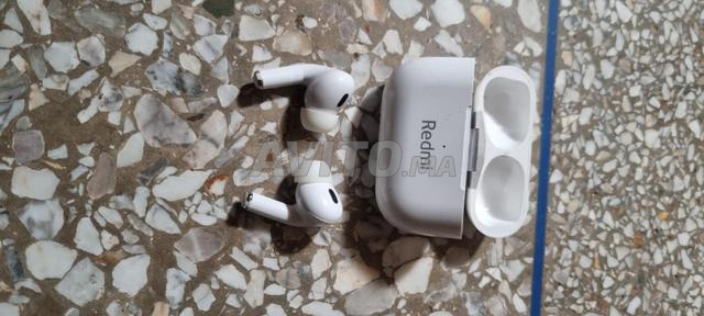 Écouteurs Bluetooth en bon état - 2