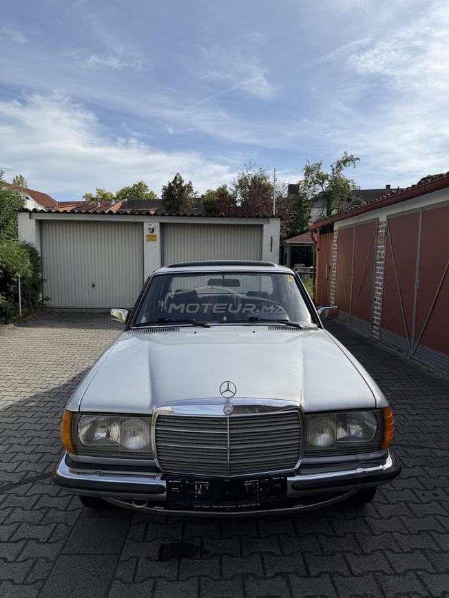 Mercedes-Benz Classe E Essence Automatique 1984