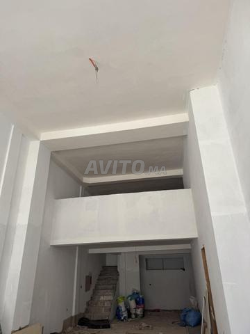 Local 174m2 avec sous sol et mezz. à Sidi Maarouf