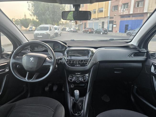 Peugeot 2O8 essence 2O14