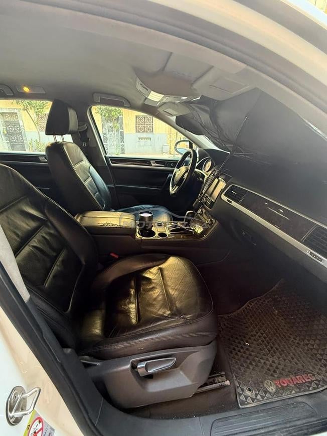 Volkswagen Touareg de 2012 en bon état.