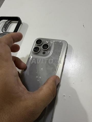 iPhone 15 Pro Max 256 Go neuf - 2