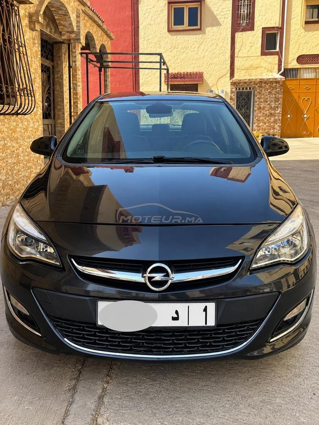 Opel Astra Diesel Manuelle 2013 à Ain Aouda