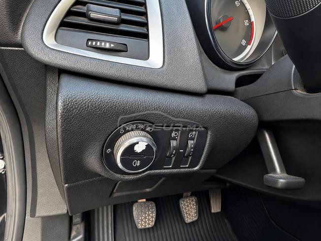 Opel Astra Diesel Manuelle 2013 à Ain Aouda
