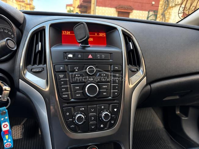 Opel Astra Diesel Manuelle 2013 à Ain Aouda