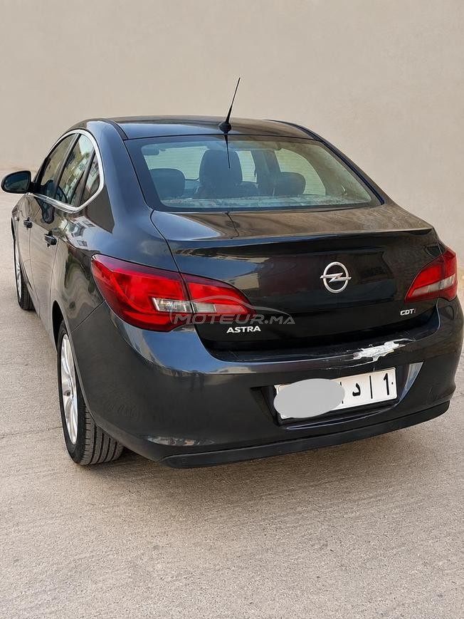 Opel Astra Diesel Manuelle 2013 à Ain Aouda