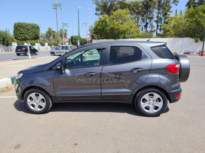 SUV bien entretenu