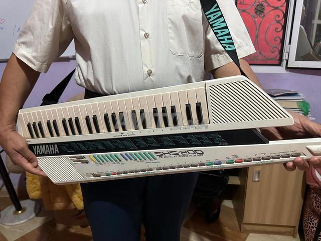 Synthétiseur et guitare classique - 2
