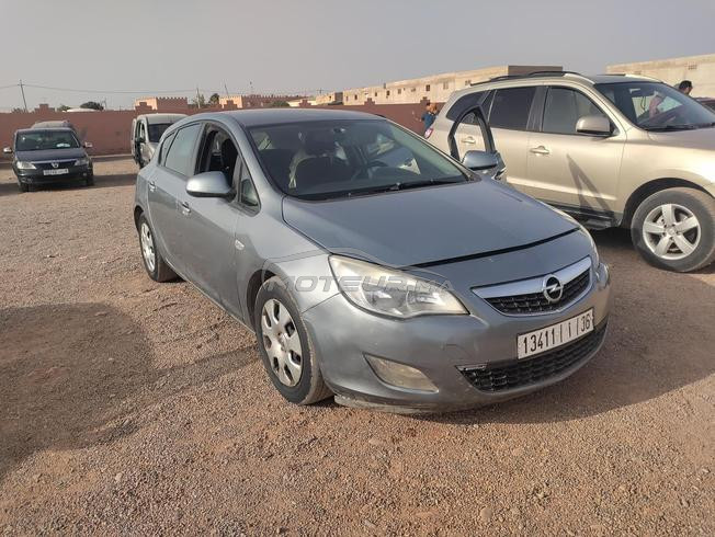 Opel astra Diesel Manuelle 2012 à Agadir