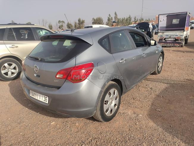 Opel astra Diesel Manuelle 2012 à Agadir
