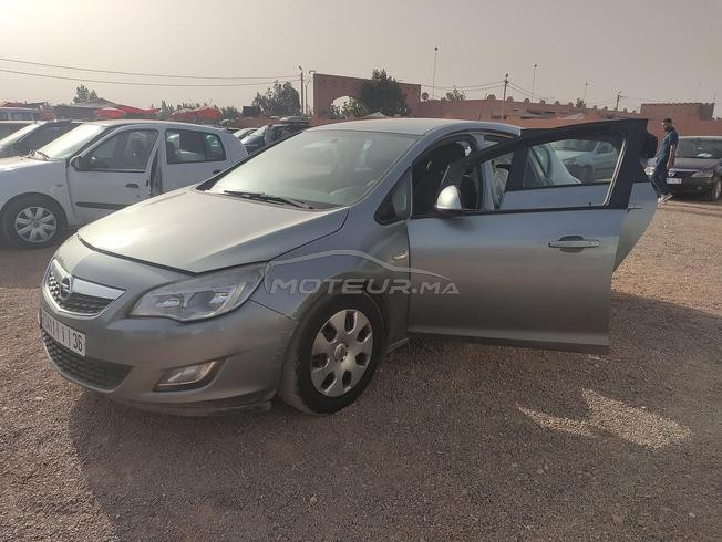 Opel astra Diesel Manuelle 2012 à Agadir