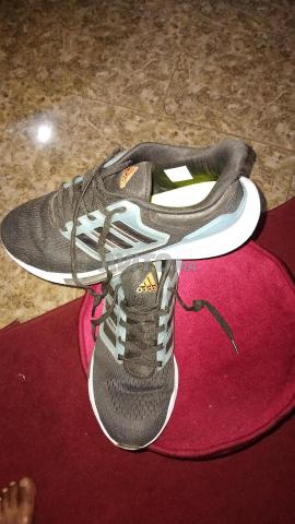 Chaussures de sport Adidas propres - 2