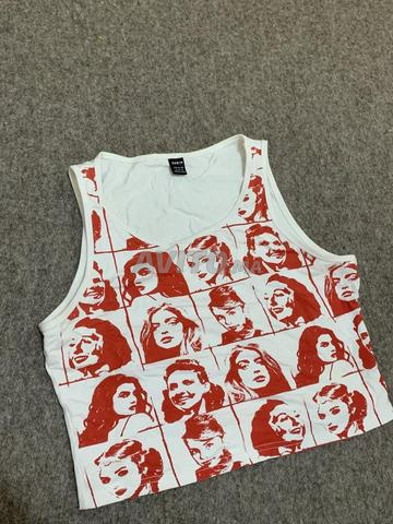 👗 Vêtements à vendre dans différents états, pièces limitées - 2
