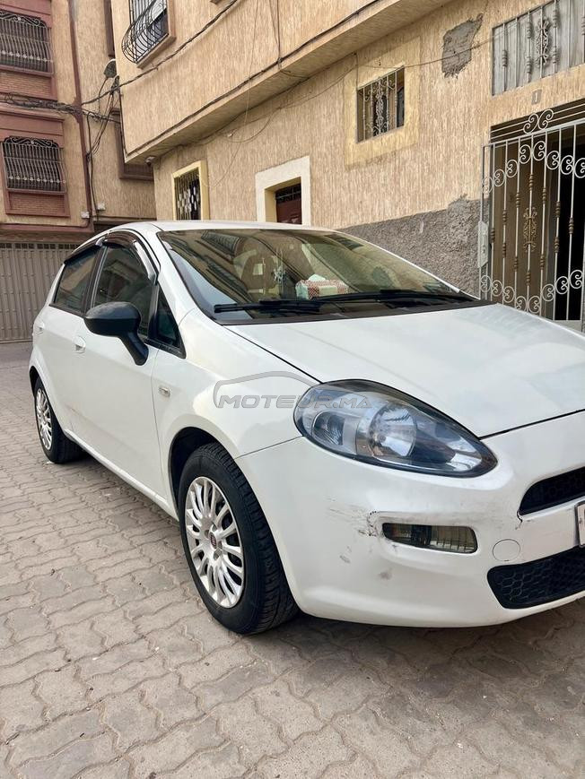للبيع Fiat Punto 2015 بحالة مزيانة.