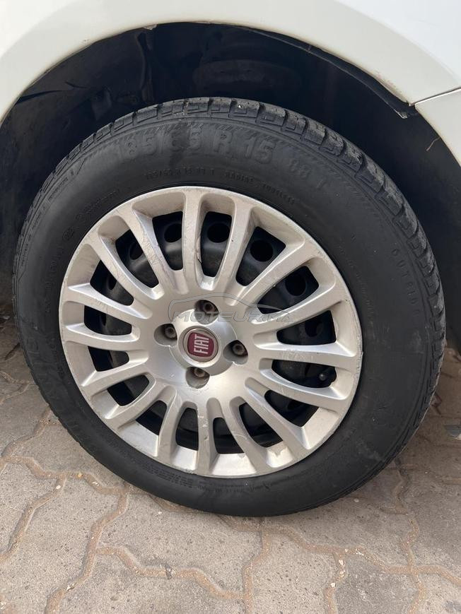 للبيع Fiat Punto 2015 بحالة مزيانة.