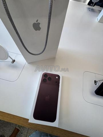 iPhone 18 pro 256 go burgundy facture Europe - 2