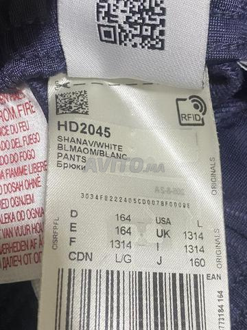 Pantalon Adidas original 100% à prix symbolique et négociable