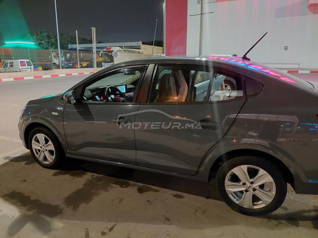 voiture dacia logan 