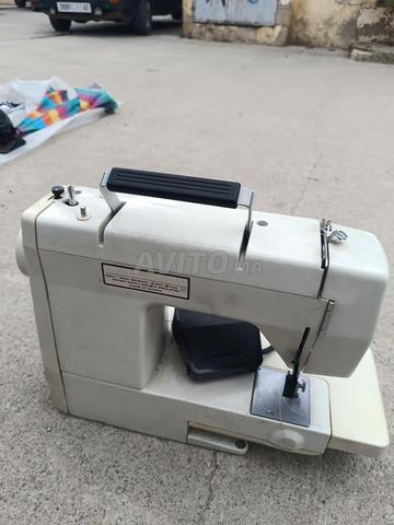 Machine à coudre - 2