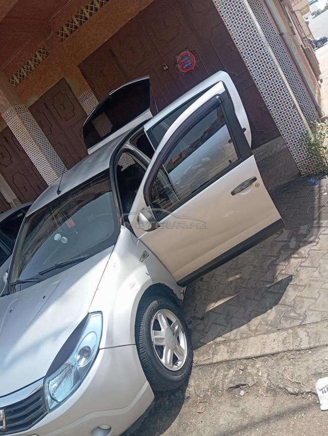 sandero haja mliha li baghi yaksab smasria blach