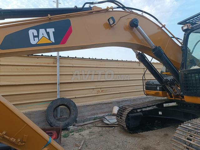 Caterpillar 325D - 2
