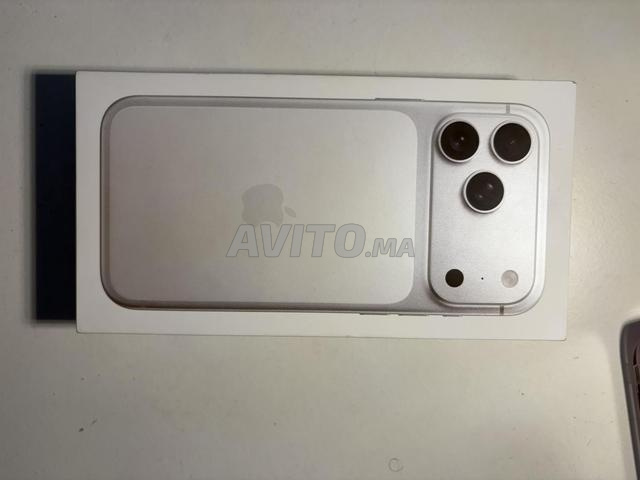 iPhone 17 Pro Max 512 sous boîte scellée