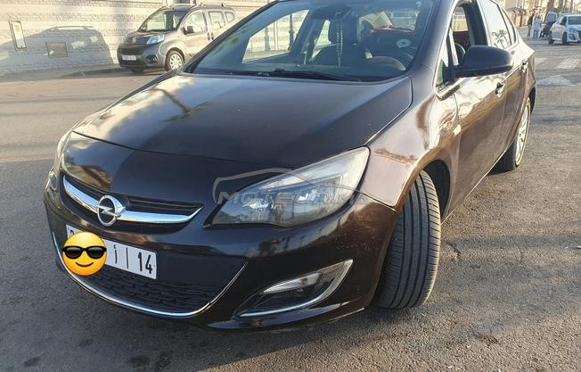 Opel Astra 2014 en très bonne état