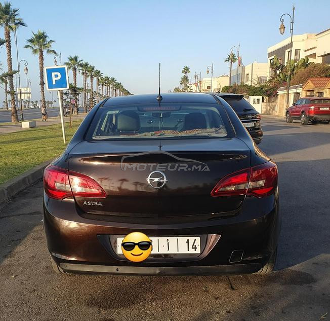 Opel Astra 2014 en très bonne état