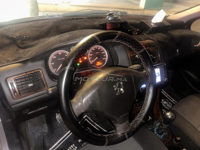 voiture mazala n9ya motor mbadl kolchi fiha mbadl