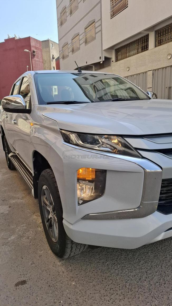 Mitsubishi Toute option /100 km /dariba 650 dh  