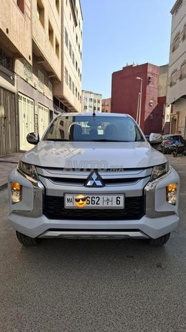 Mitsubishi Toutes options /100 km /dariba 650 dh