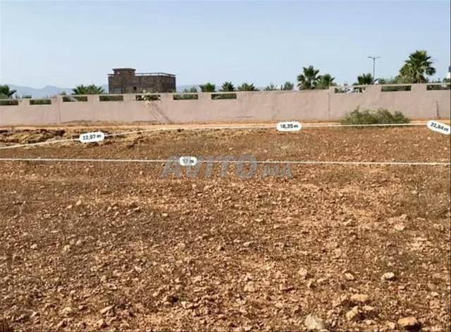 أرض للبيع نواحي أكليم قريبة للطريق وثمن جد مناسبة