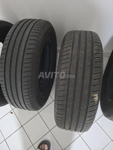4 إطارات بحالة جيدة جداً 225/65/17.