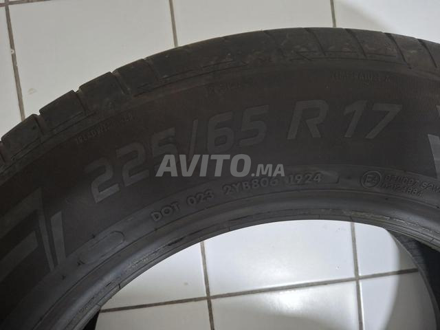 4 إطارات بحالة جيدة جداً 225/65/17.