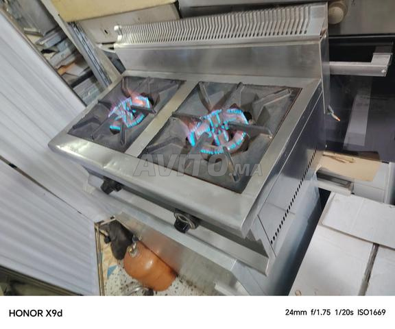 Piano de cuisson professionnel à gaz Italy