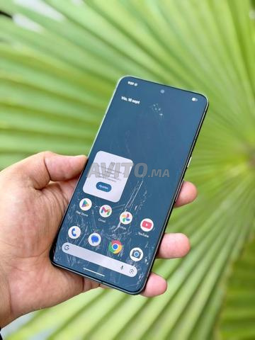 Pixel 8 Pro 128 Go le dos est cassé - 2