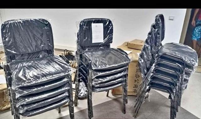 🪑 Chaises Polyvalentes Alliant Confort et Élégance - 2