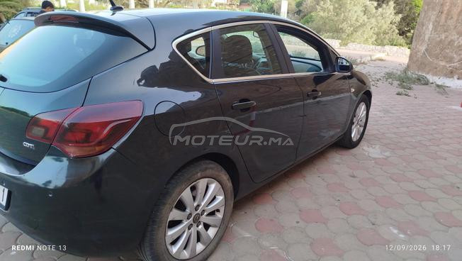 opel Astra 1er main 