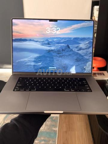 💻 ماك بوك برو 16 بوصة M4 برو 24 جيجا / 1 تيرابايت