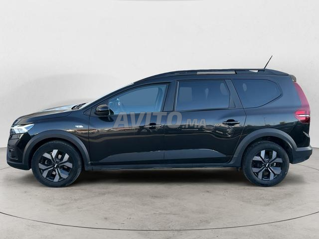 DACIA. Jogger - 2
